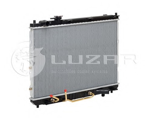 LRC081FB LUZAR (Россия) Радиатор охлаждения Carens 1.8/2.0 (99-) АКПП (LRc 081FB) Luzar