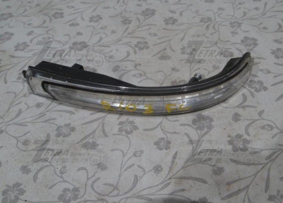 876244y000 MOBIS Повторювач повороту в дзеркалі 876244y000