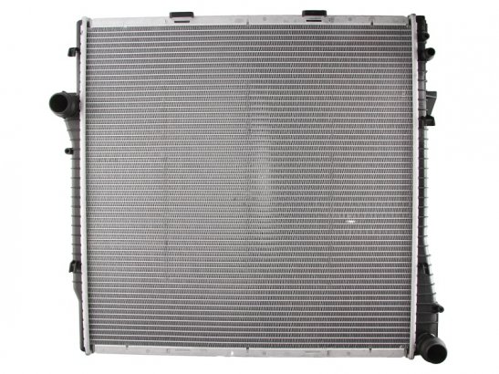 60787A NISSENS (Дания) Радиатор охлаждения BMW (пр-во Nissens)