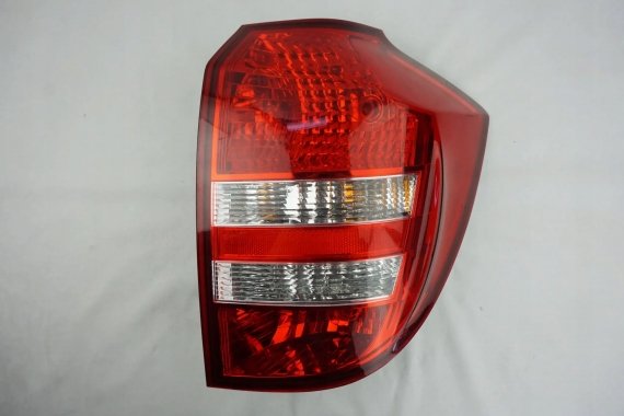 Ціна з доставкою з Кореї Фонарь задний правый (евро) нижний ( 92402-1H350 ) CEED WGN 10~ 924021h350
