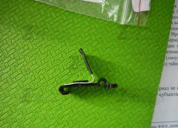 695613E000 MOBIS ОПОРНАЯ ПЛАНКА ЗАЩЕЛКИ ДВЕРЦЫ ТОПЛИВНОГО БАКА 695613E000 HYUNDAI/KIA/MOBIS