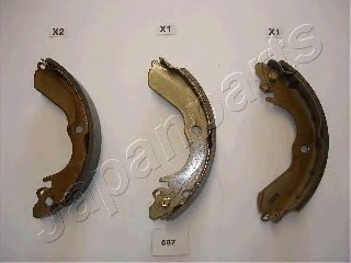 Колодки задн.бараб.Mitsubishi Lancer CB1 92-> GF587AF JAPANPARTS