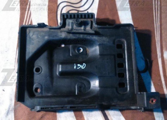 371502H000 MOBIS Поддон АКБ Hyundai Elantra/Kia Ceed 06-/I30/I30CW 07-