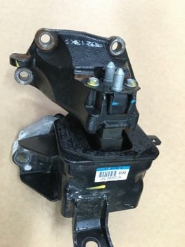 Опора двигателя левая ( 21830-D9200 ) 21830D9200